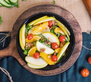 Green Apple & Walnut Salad