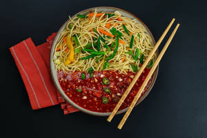 Noodles With Chicken Hot Garlic Gravy