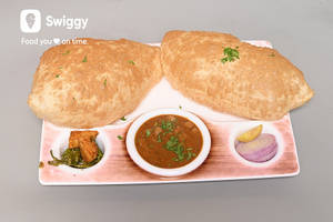 Chole Bhatura (2 Pices )