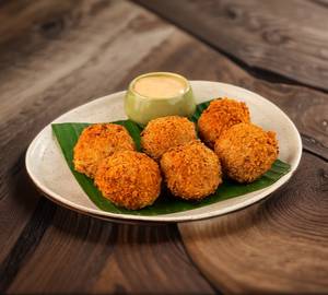 Kurkure Paneer Momos