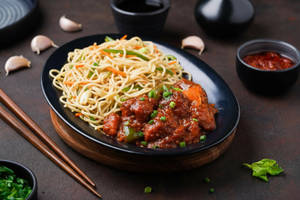 Veg Noodles With Paneer Hot Garlic Gravy