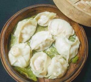 Chicken steamed momos [6 pieces]