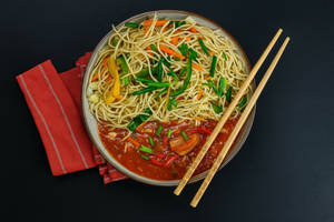 Noodles With Honey Chilli Chicken Gravy