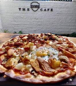 St. Patrick's Irish Breakfast Pizza