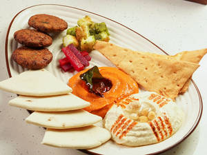 Mediterranean Hummus Platter
