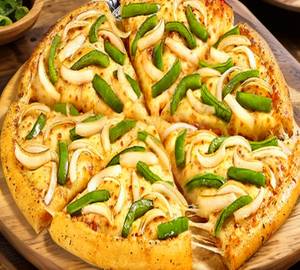 Cheese Onion and Capsicum Pizza [10 inches]