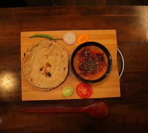 Dal With Tawa Roti (4 Pc)