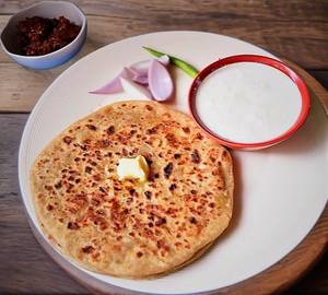 1 Mooli Masala Paratha