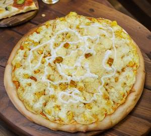 Corn cheese pizza