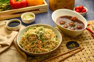 Veg Hakka Noodles (half) & Veg Manchurian (half)