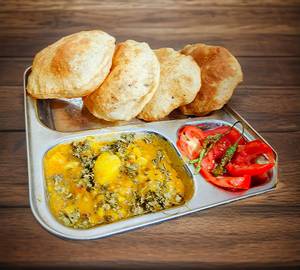 Aloo sabji with [4] puri [300 ml Bowl]