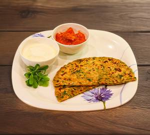 2 aloo methi paratha with Dahi