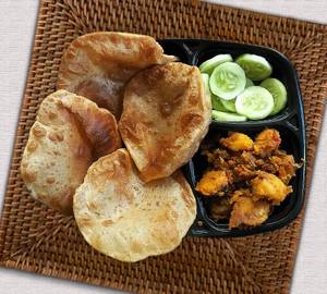 Puri  Aalu Ki Sabji
