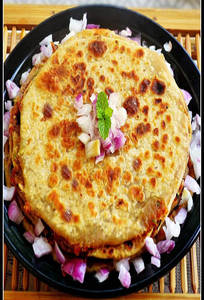 Onion Paratha (2pcs.)