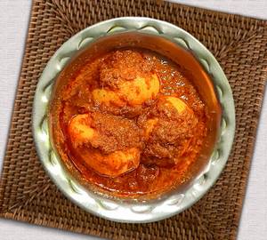 Green Chili Egg Curry (2Egg)