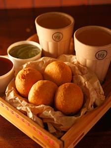 Mini Kachori (4 Pcs)