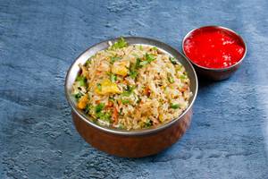 Egg Chicken Fried Rice (700 ML Container)