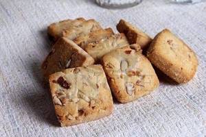 Dry Fruit Biscuit [250 Grams]