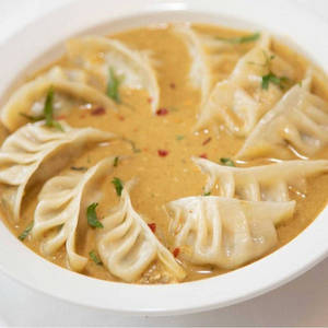 Jhol Paneer Momos [6 Pieces]