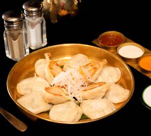 Veg Momos Platter