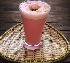 Rose milkshake