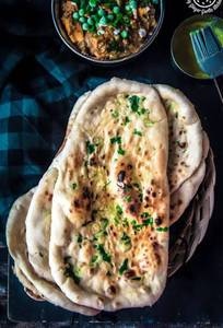 Garlic tandoori butter naan
