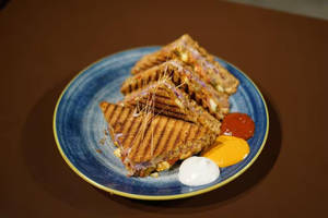 Club Sandwich (Paneer & Fresh vegetable)