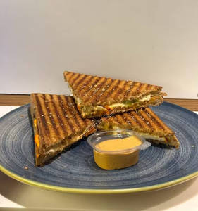 Paneer Tikka Grilled Sandwich (Smoky Cheese & Vegetable)