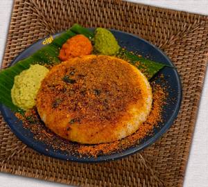 Ghee podi idly [2 pieces]
