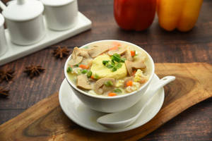 Crystal Chimney Special Non Veg Soup