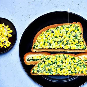 Spinach & Corn Toast