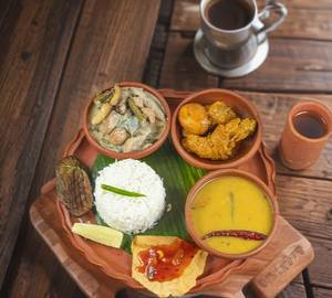 Chicken Thali [Serves 1]
