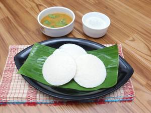 Idli sambhar