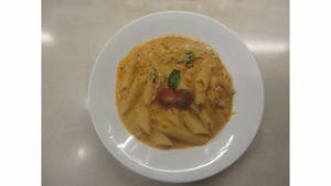Pasta in pink sauce