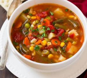 Veg Manchow Soup With Crispy Noodles