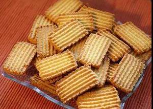 Atta Desi Ghee Namkeen Biscuit [250 Grams]