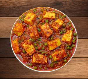 Matar paneer masala.