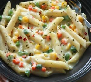 White sauce pasta