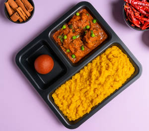 Khichdi, Alur Dom, Meetha Thali