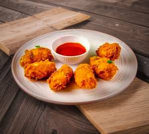 Veg Kurkure Momos [8 Pieces]