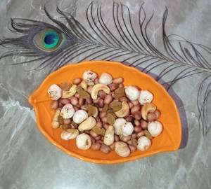 Roasted Dry Fruits Combo 1 Plate 150Gm In Deshk Ghee