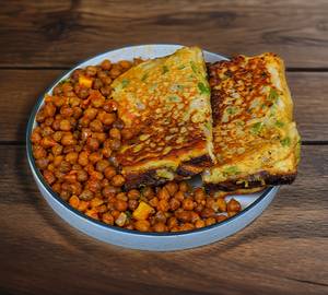 Chatpata Chana With Side Moong Dal Toast ( Protein Fiber Combo)