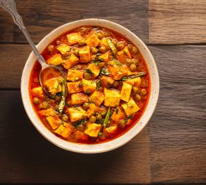 Matar paneer