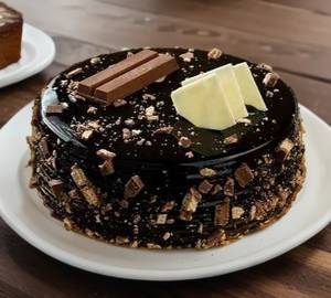 Chocolate crunch cake