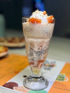Gulabjamun falooda