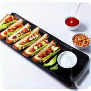 Paneer cheese chilli toast