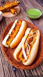 Aloo tikki hot dog