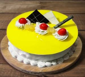 Pinneaple crush cake