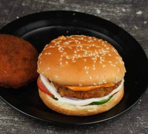 Jain Paneer Creamy Burger [No Onion No Garlic]