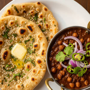 Amritsari Kulcha With Choley